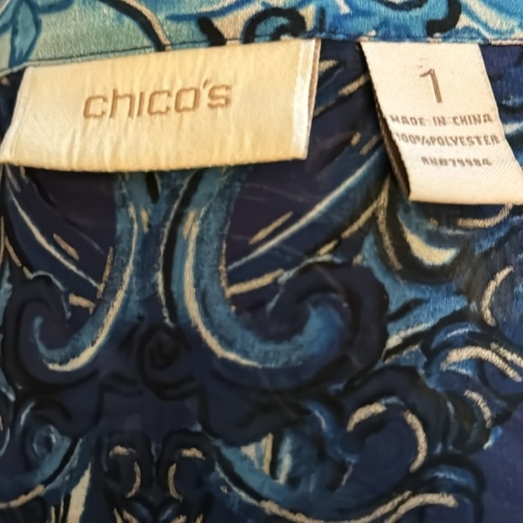 Chico’s blue Swirl art deco poncho style V neck elastic waist lightweight top  M - Picture 5 of 6